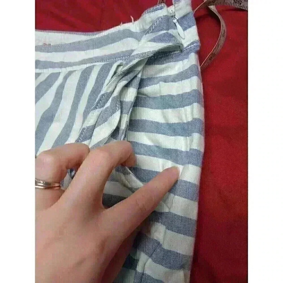 Vineyard Vines Skort Size 2 White Blue Stripes Tie In Front Beach Summertime - Picture 8 of 9